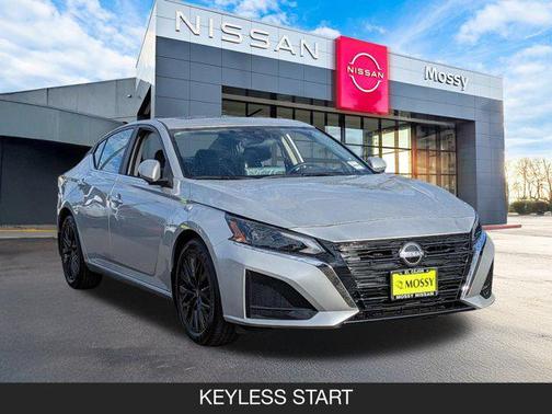 2025 Nissan Altima SV FWD