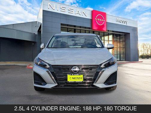 2025 Nissan Altima SV FWD