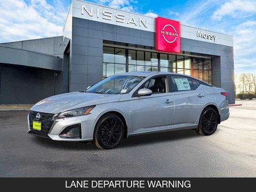 2025 Nissan Altima SV FWD