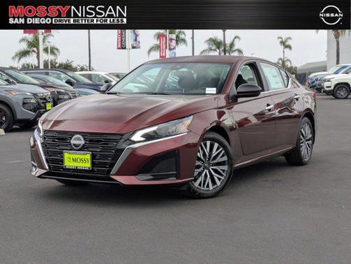 2025 Nissan Altima SV FWD