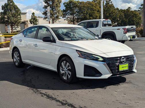 2025 Nissan Altima S FWD