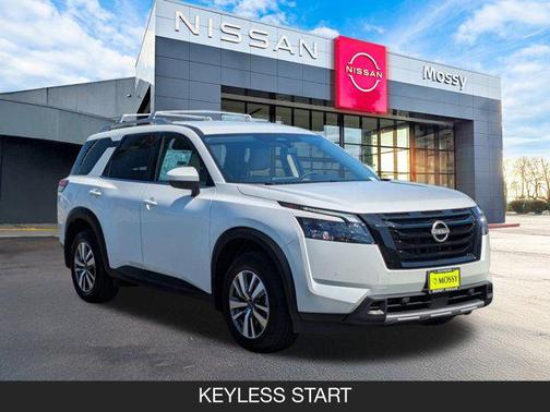 2025 Nissan Pathfinder SL FWD