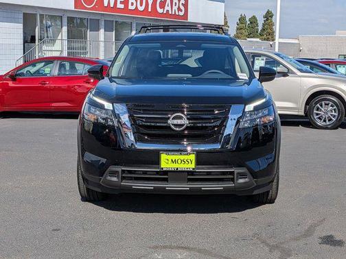 2025 Nissan Pathfinder SV FWD