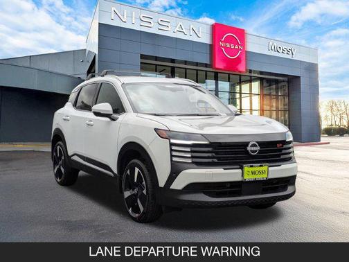 2025 Nissan Kicks SR