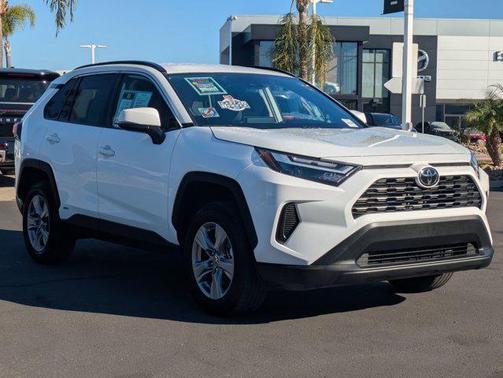 2025 Toyota RAV4 Hybrid XLE