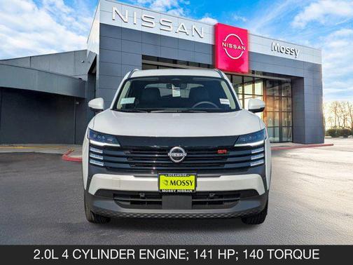 2025 Nissan Kicks SR