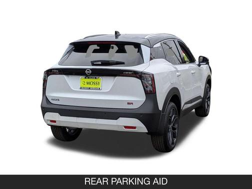 Aspen White/Super Black 2026 Nissan Kicks SR