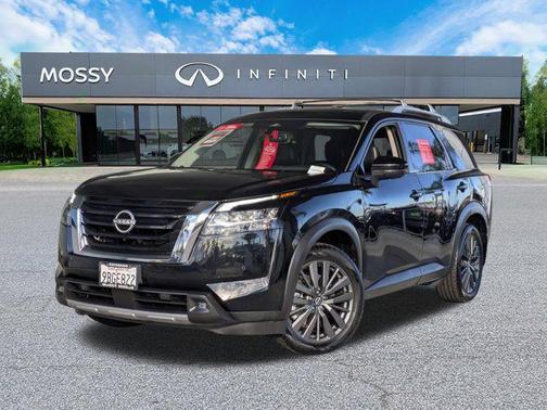 2022 Nissan Pathfinder SL 2WD