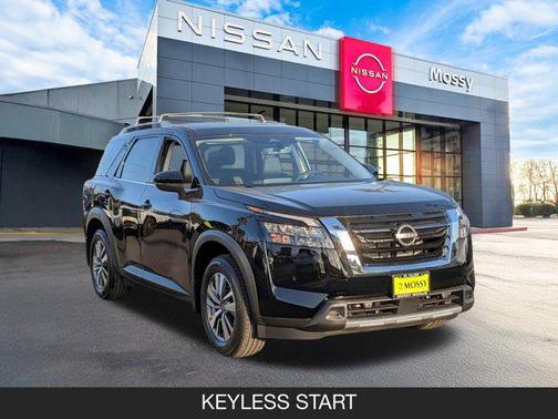 2025 Nissan Pathfinder SL FWD