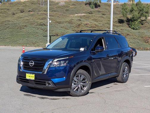2025 Nissan Pathfinder SV FWD