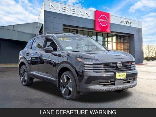 2025 Nissan Kicks SR