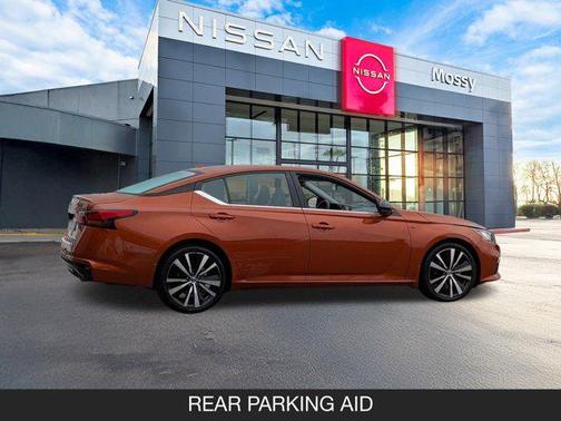 2021 Nissan Altima SR FWD