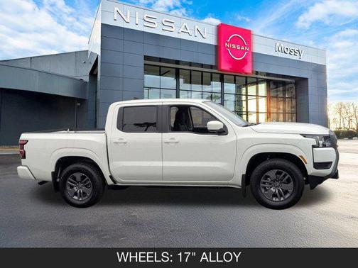 2025 Nissan Frontier SV