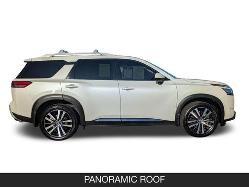 Pearl White Tricoat 2023 Nissan Pathfinder Platinum 4WD