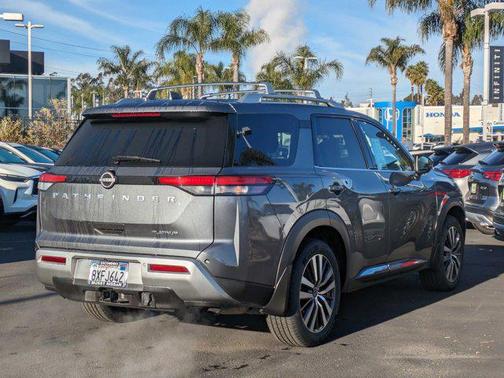 Gun Metallic 2022 Nissan Pathfinder Platinum 2WD