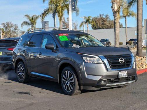 Gun Metallic 2022 Nissan Pathfinder Platinum 2WD