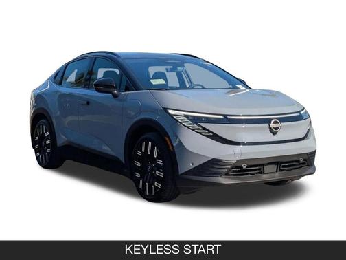 Boulder Gray Pearl/Black 2026 Nissan Leaf PLATINUM+