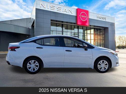2025 Nissan Versa 1.6 S
