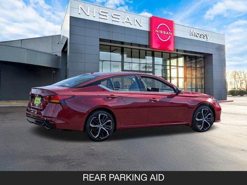 2025 Nissan Altima SR FWD