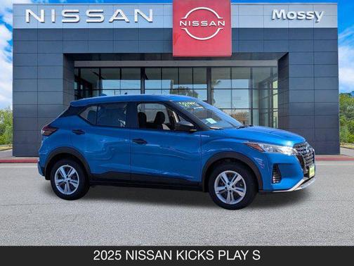 2025 Nissan Kicks S