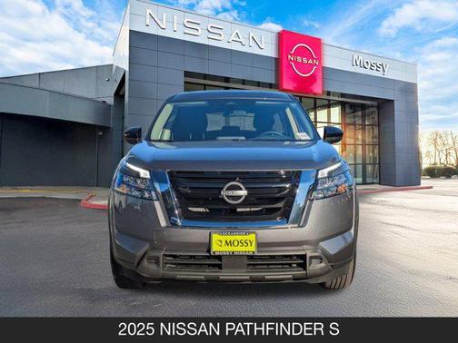 2025 Nissan Pathfinder S FWD
