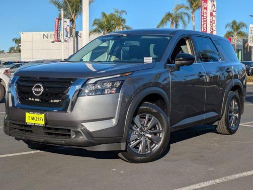 2025 Nissan Pathfinder S FWD