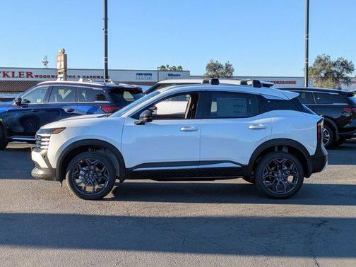 2026 Nissan Kicks SR