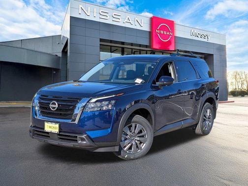 2025 Nissan Pathfinder SV FWD