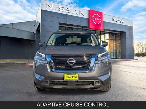 2025 Nissan Pathfinder SV FWD