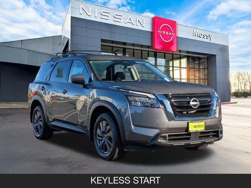 2025 Nissan Pathfinder SV FWD