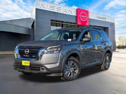 2025 Nissan Pathfinder SV FWD