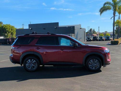 2026 Nissan Pathfinder SV