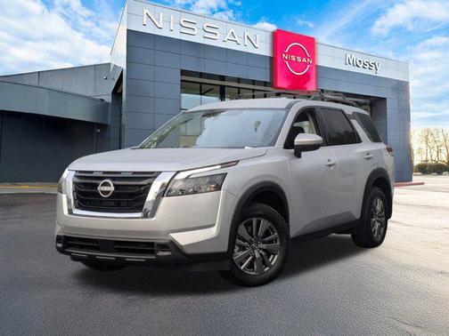 2025 Nissan Pathfinder SV FWD