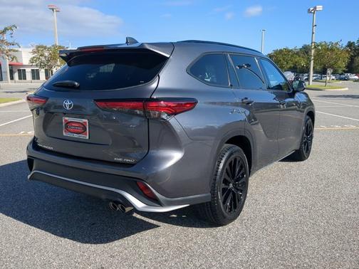 2023 Toyota Highlander XSE