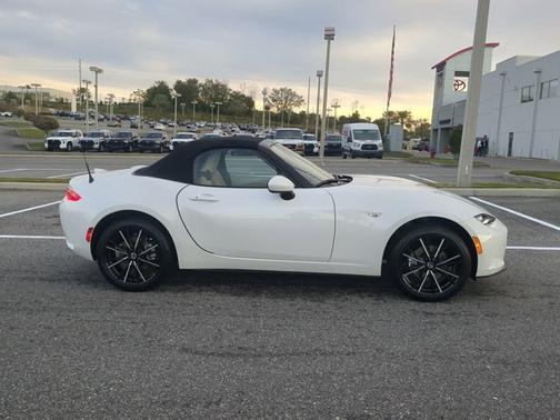 2025 Mazda MX-5 Miata Grand Touring