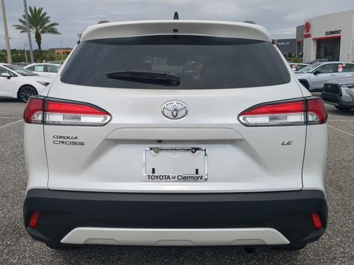 2025 Toyota Corolla Cross LE
