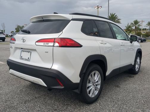 2025 Toyota Corolla Cross LE