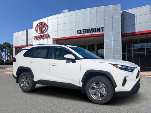 2025 Toyota RAV4 XLE