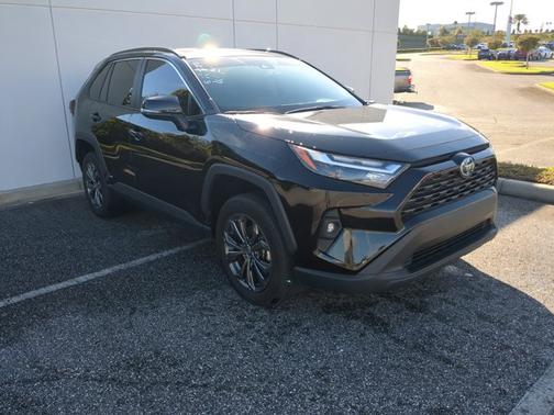 2023 Toyota RAV4 Hybrid XLE Premium