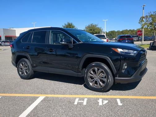 2023 Toyota RAV4 Hybrid XLE Premium