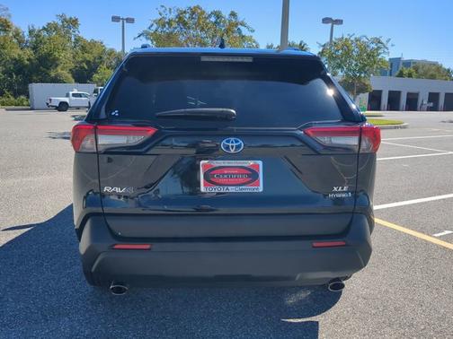 2023 Toyota RAV4 Hybrid XLE Premium