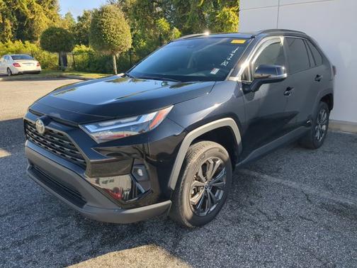 2023 Toyota RAV4 Hybrid XLE Premium