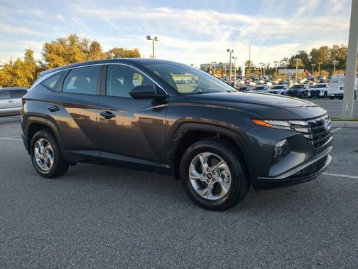 2023 Hyundai TUCSON SE