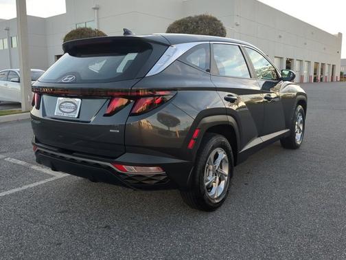 2023 Hyundai TUCSON SE