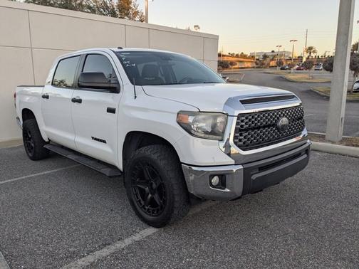 2018 Toyota Tundra SR5