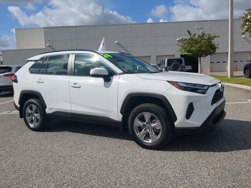 2024 Toyota RAV4 Hybrid XLE