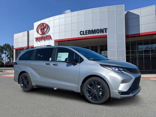 2025 Toyota Sienna XSE