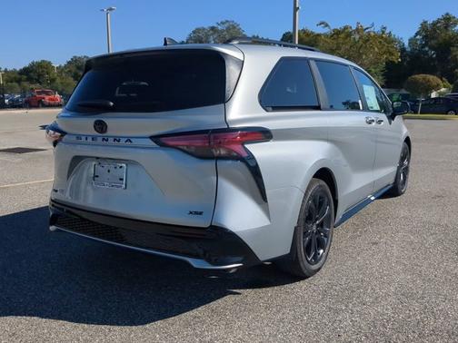 2025 Toyota Sienna XSE
