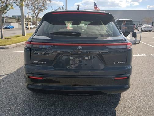 2026 Toyota Crown Signia Limited