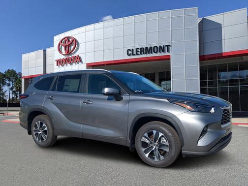2025 Toyota Highlander Hybrid XLE